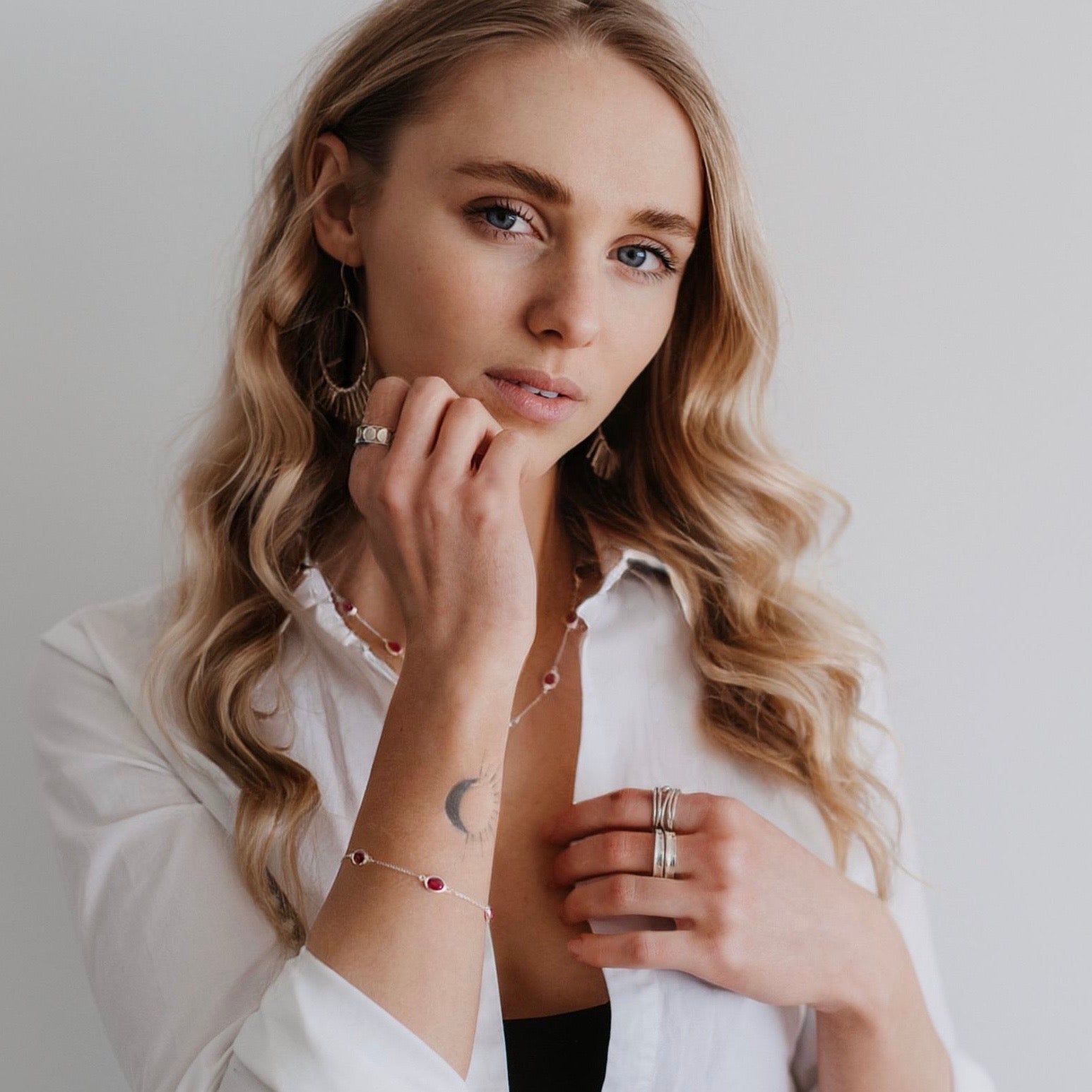 Marilyn Necklace & Bracelet in Silver with Ruby Quartz – Jewellery Set Memara