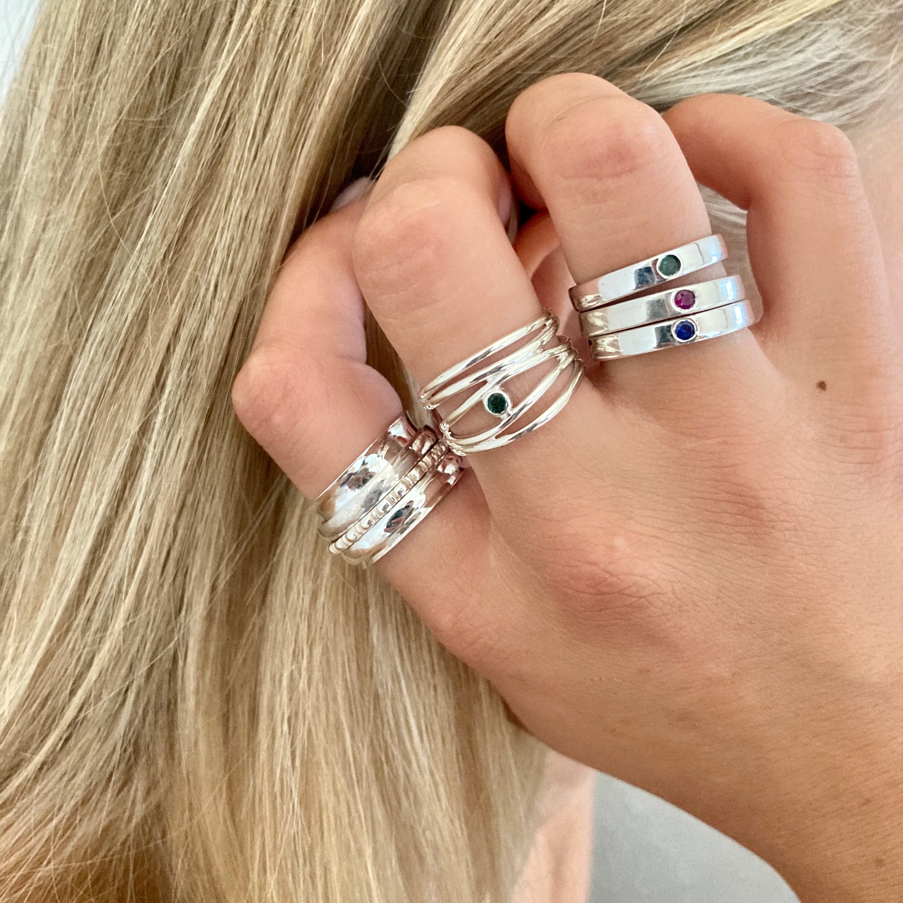 Filigree ring in Silver with Emerald Ring Memara