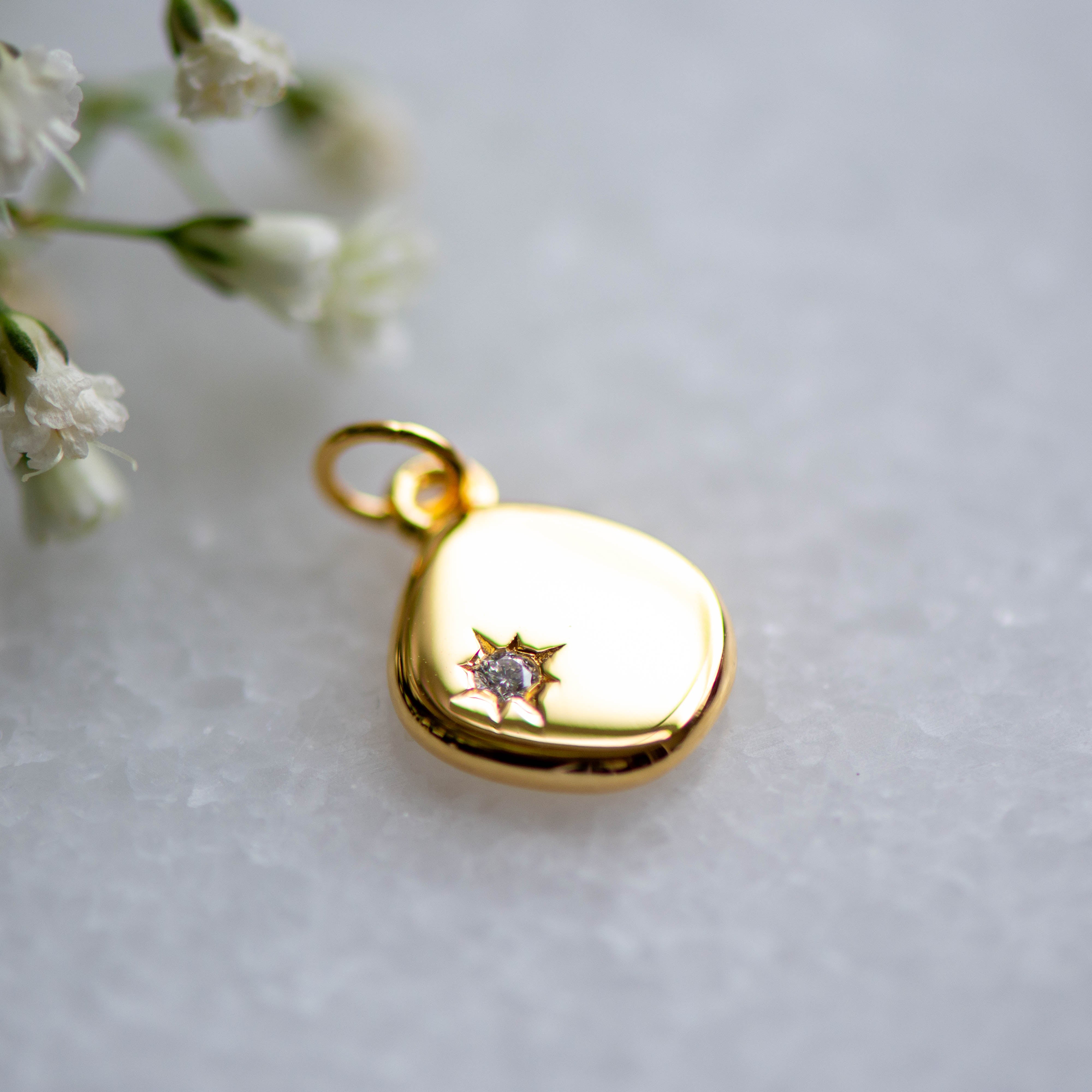 April Birthstone - Diamond Pendant in Gold