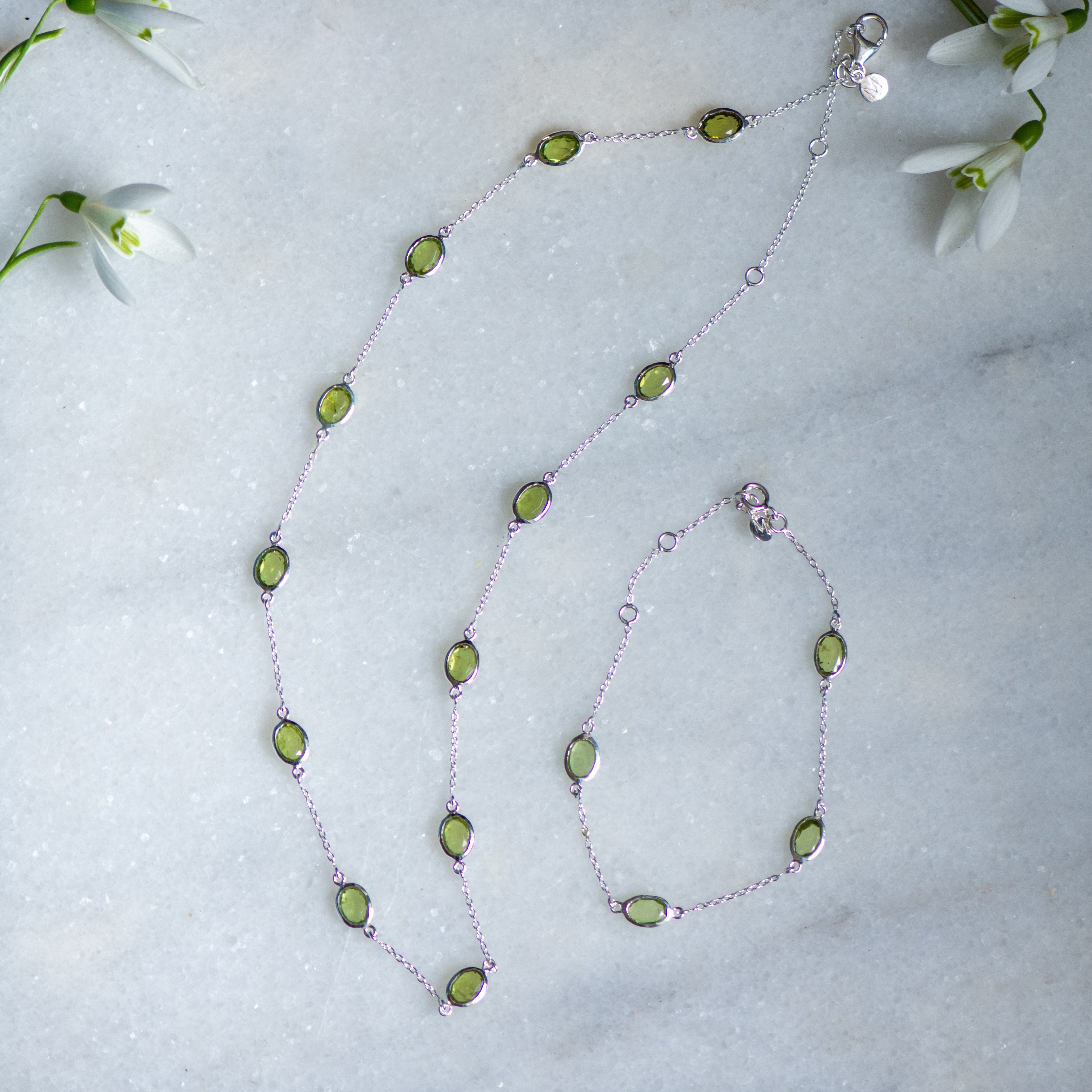 Marilyn Necklace in Silver with Peridot Necklace Memara 